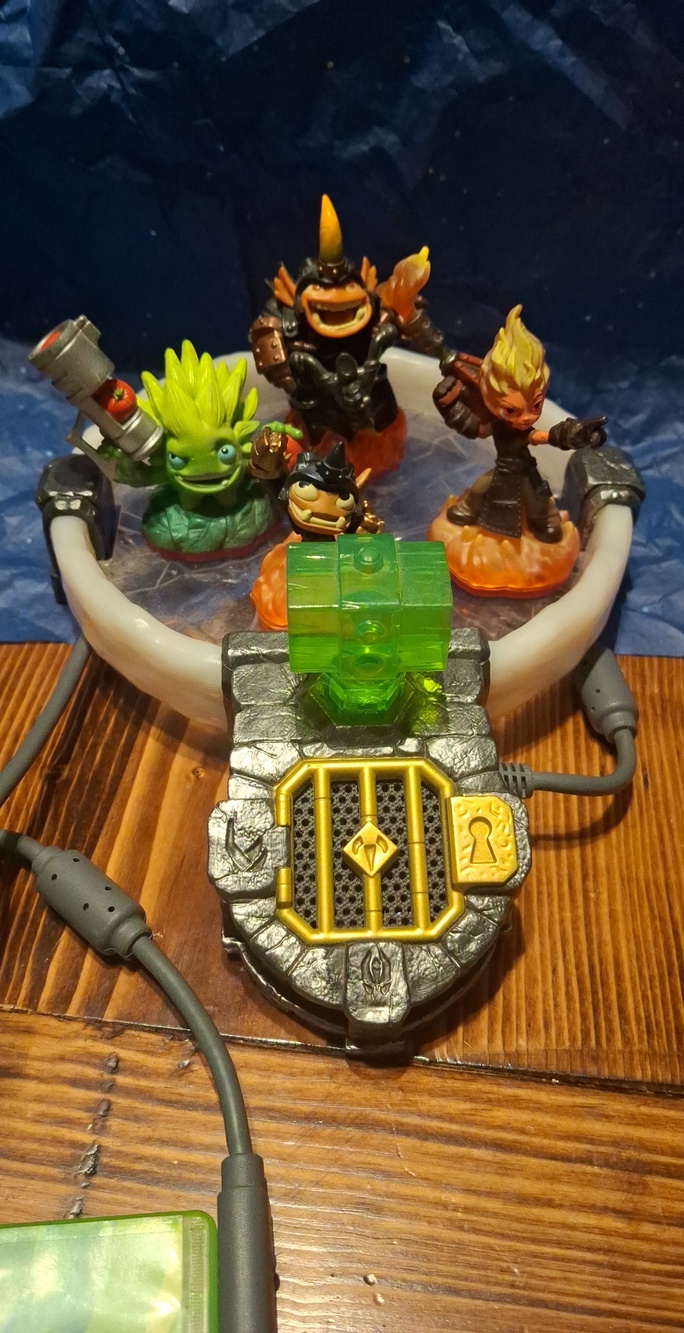 Skylanders Portal with Five Character Figures & Game